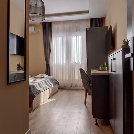 Midtown Prishtina Stays - Central Location Приштина Экстерьер фото