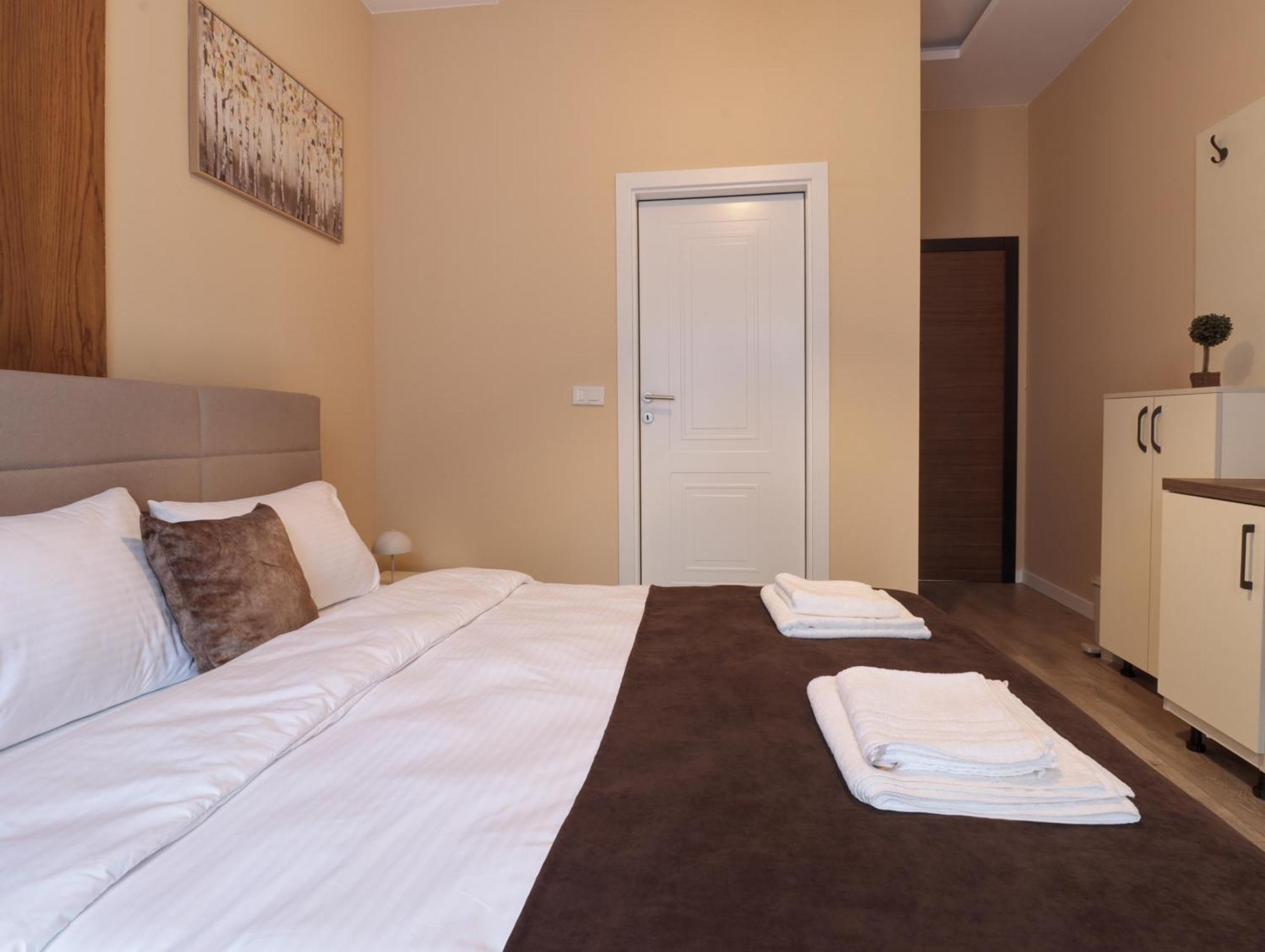 Midtown Prishtina Stays - Central Location Приштина Экстерьер фото