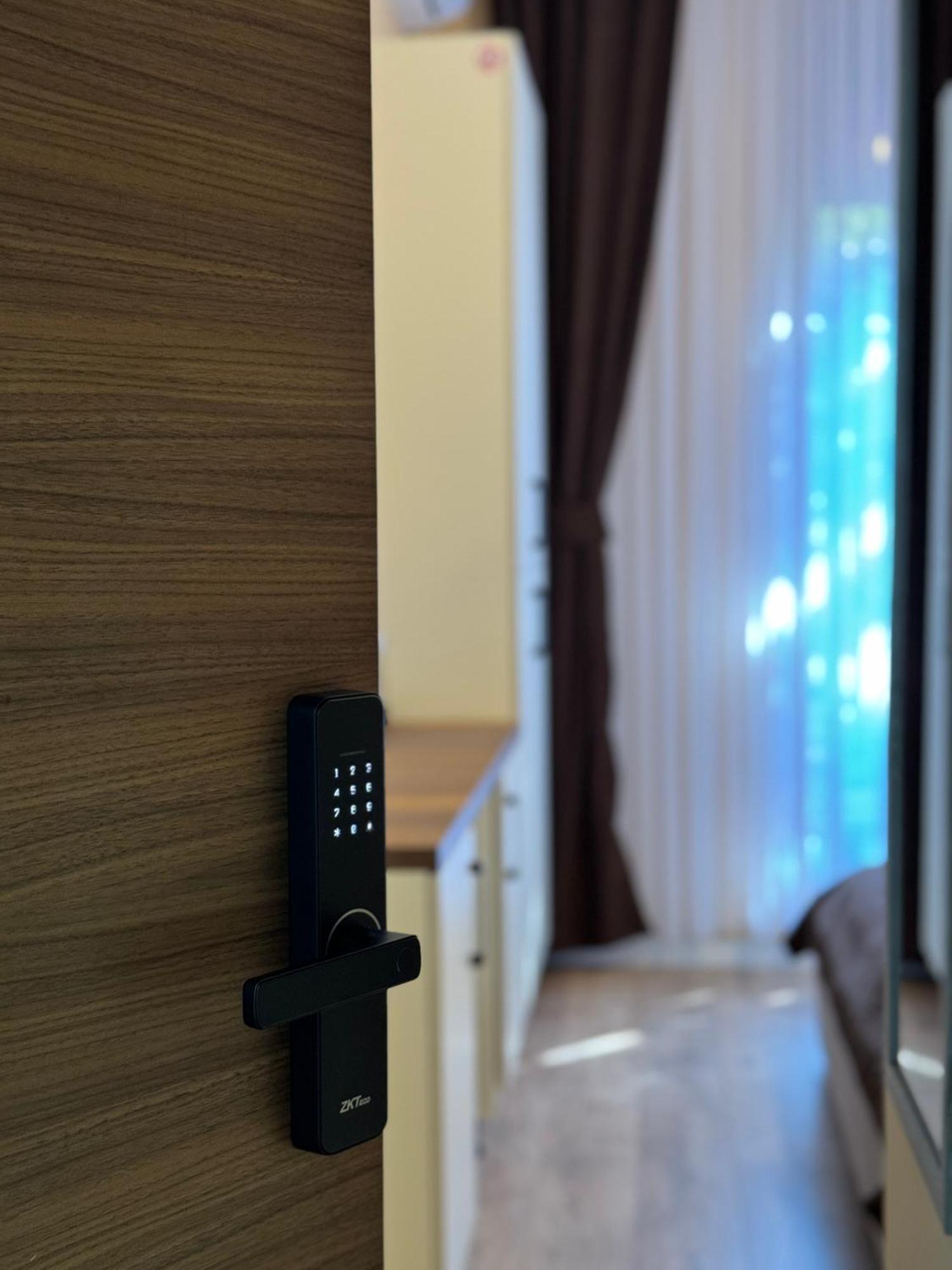 Midtown Prishtina Stays - Central Location Приштина Экстерьер фото