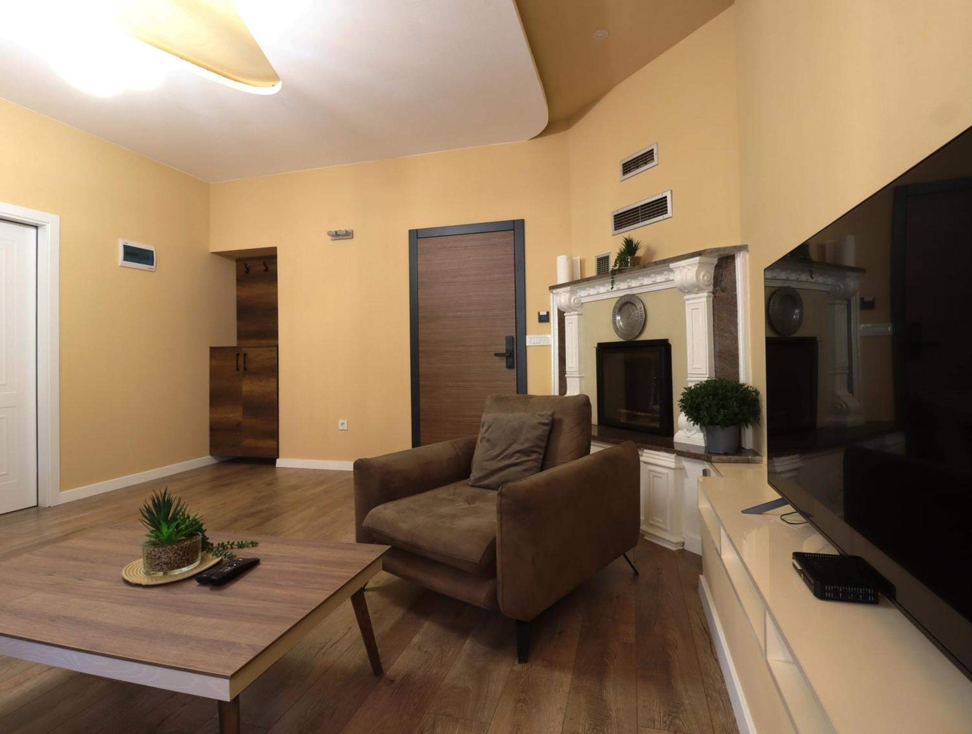 Midtown Prishtina Stays - Central Location Приштина Экстерьер фото