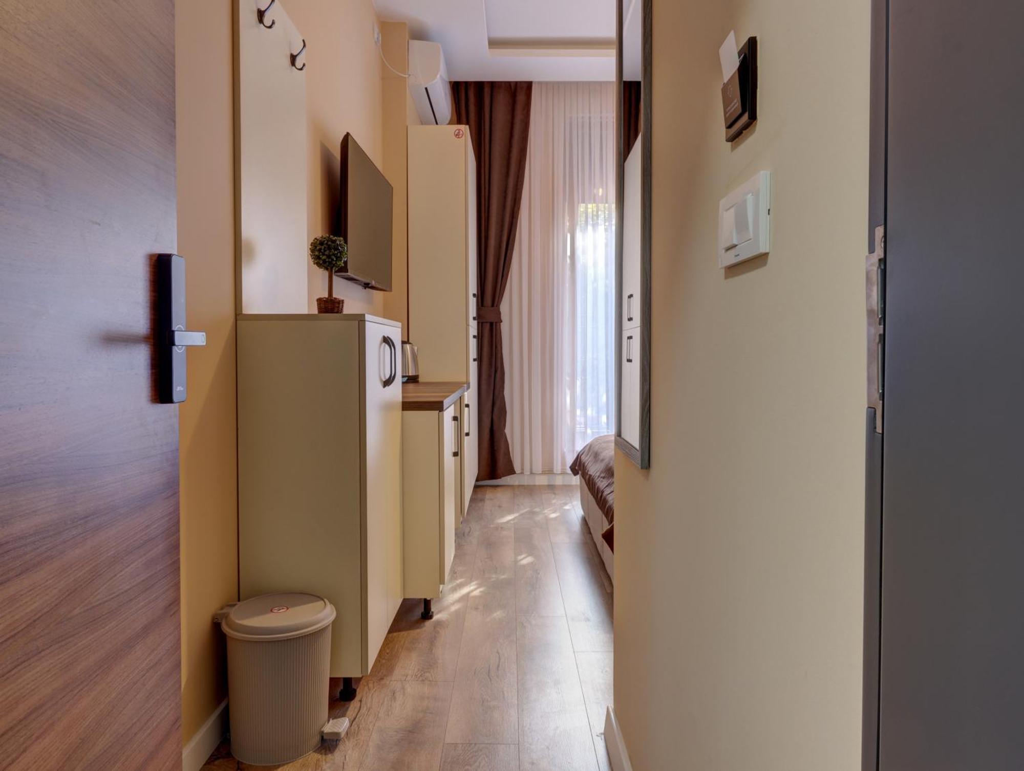 Midtown Prishtina Stays - Central Location Приштина Экстерьер фото